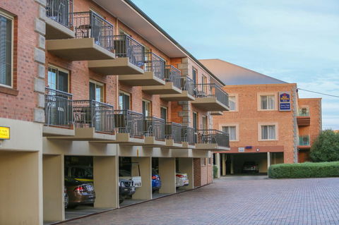 Best Western Plus Hovell Tree Inn - Accommodation Directory 1