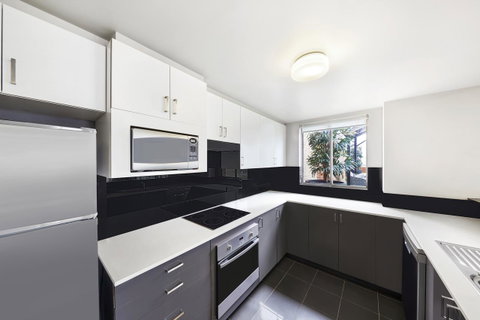 Adina Apartment Hotel Sydney Surry Hills - Accommodation Directory 11