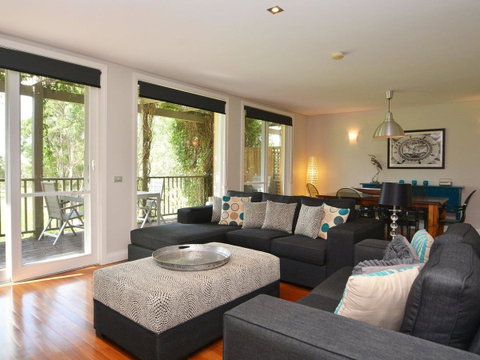 Villa 3br Margarita Villa Located Within Cypress Lakes Resort - Accommodation Directory 9