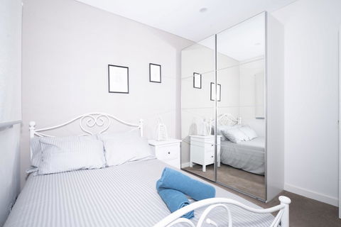 Luxury Villa Darlington - Vine - Accommodation Directory 39