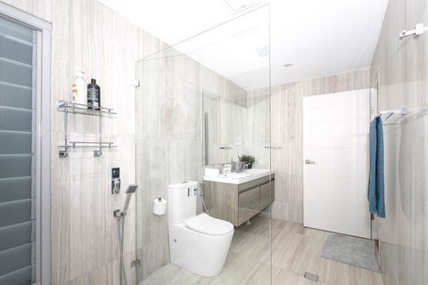 Luxury Villa Darlington - Vine - Accommodation Directory 40