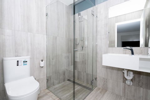 Luxury Villa Darlington - Vine - Accommodation Directory 34