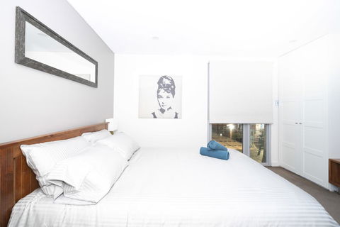 Luxury Villa Darlington - Vine - Accommodation Directory 31