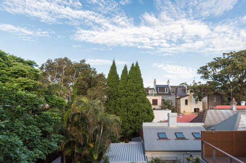 Nobbs Â· Executive 2 Storey Sydney Apartment With Pool - Accommodation Directory 17