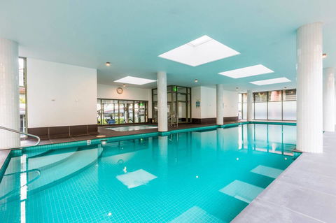Nobbs Â· Executive 2 Storey Sydney Apartment With Pool - Accommodation Directory 13