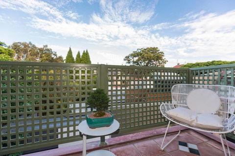 Nobbs Â· Executive 2 Storey Sydney Apartment With Pool - Accommodation Directory 15