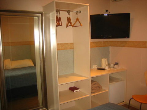 Hotel 59 Sydney - Accommodation Directory 38