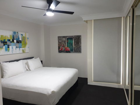 Liv Apartments Haymarket - Accommodation Directory 5
