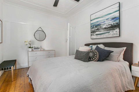 Seaspray - Manly Beach Apartment Close To The Sand - Accommodation Directory 1