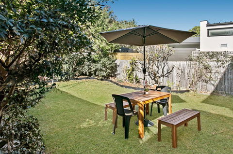 Seaspray - Manly Beach Apartment Close To The Sand - Accommodation Directory 3