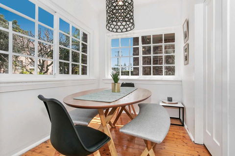 Seaspray - Manly Beach Apartment Close To The Sand - Accommodation Directory 2