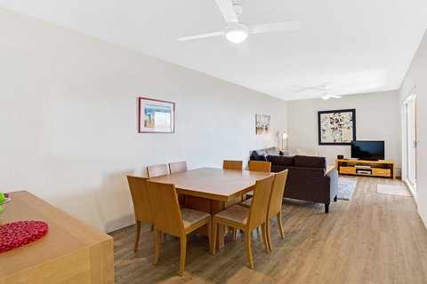 Victoria Parade, Kiah, Unit 10, 53 - Accommodation Directory 6