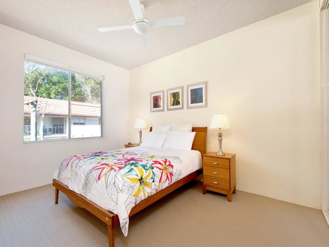 Victoria Parade, Kiah, Unit 10, 53 - Accommodation Directory 9