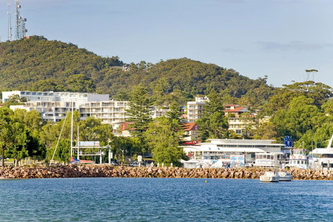 Victoria Parade, Kiah, Unit 10, 53 - Accommodation Directory 16