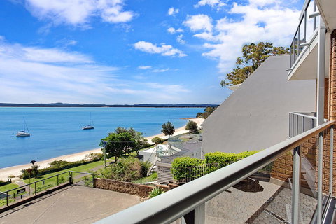 Victoria Parade, Kiah, Unit 10, 53 - Accommodation Directory 13
