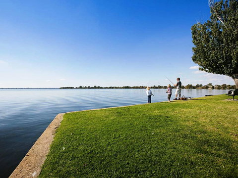 Mulwala Resort - Accommodation Directory 39