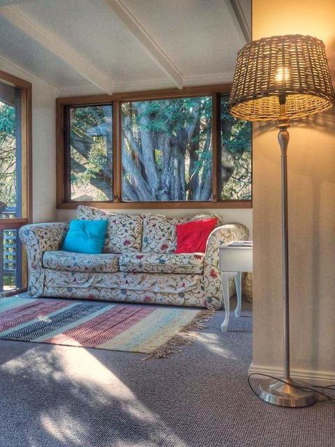Lark Cottage - Accommodation Directory 7
