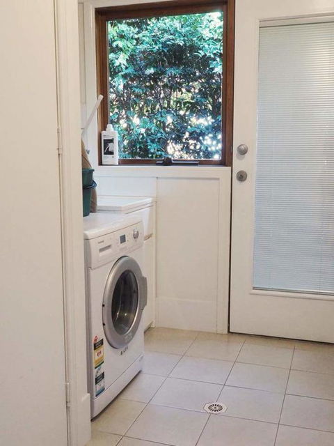 Lark Cottage - Accommodation Directory 10