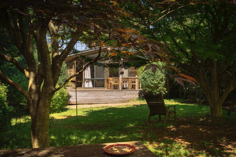 Lark Cottage - Accommodation Directory 24