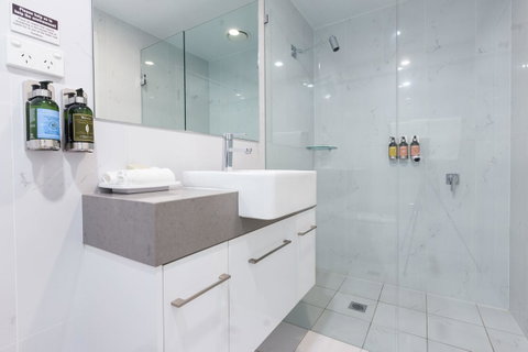 The Lucky Hotel - Accommodation Directory 21