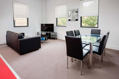 The Star Apartments - Accommodation Directory 5