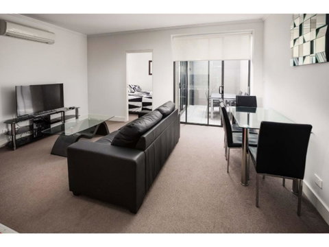 The Star Apartments - Accommodation Directory 2