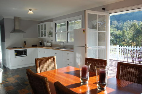 Cadair Cottages - Accommodation Directory 6