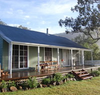 Cadair Cottages - Accommodation Directory