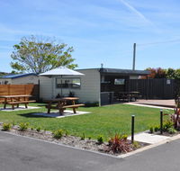 Crestview Tourist Park - Accommodation Directory
