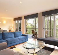 Villa De Saran located within Cypress Lakes - Accommodation Directory