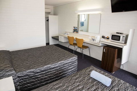 Coastal Bay Motel - Accommodation Directory 29