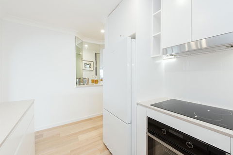 Right On Bondi - Accommodation Directory 8
