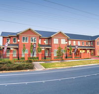 Bolton on the Park - Accommodation Directory