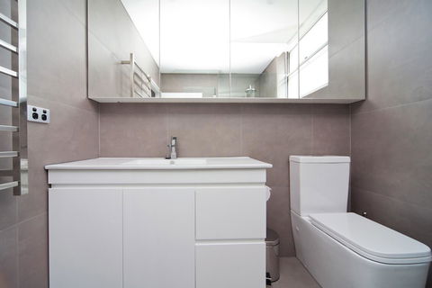 Gorgeous Coogee Views 2 Beds WT21 - Accommodation Directory 6