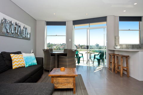 Gorgeous Coogee Views 2 Beds WT21 - Accommodation Directory 8