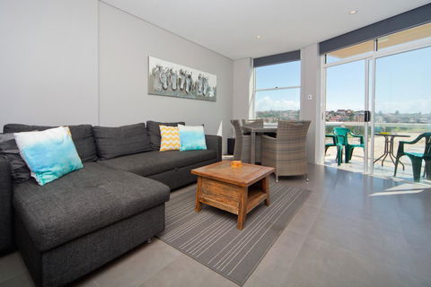 Gorgeous Coogee Views 2 Beds WT21 - Accommodation Directory 2