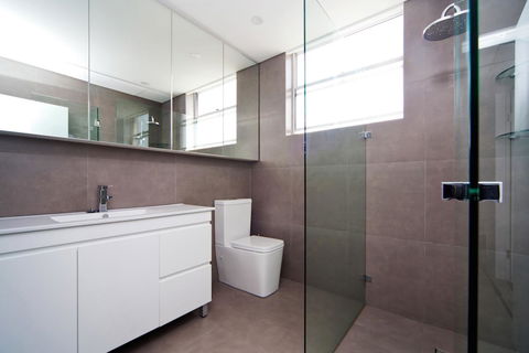 Gorgeous Coogee Views 2 Beds WT21 - Accommodation Directory 11