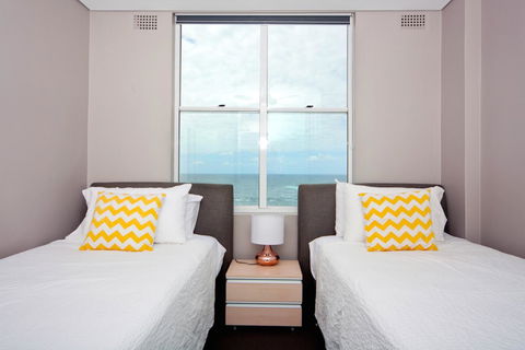 Gorgeous Coogee Views 2 Beds WT21 - Accommodation Directory 1