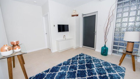SUNSET@CORLETTE - Accommodation Directory 15