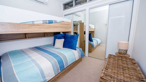 SUNSET@CORLETTE - Accommodation Directory 8