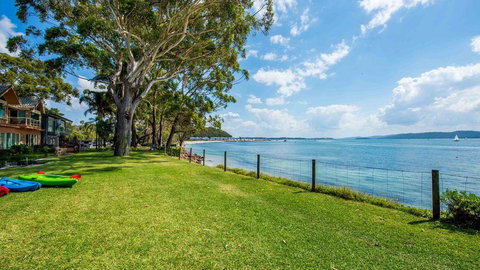 SUNSET@CORLETTE - Accommodation Directory 20