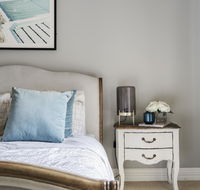 The Spa Cottage with HotTub Netflix  Stan - Accommodation Directory