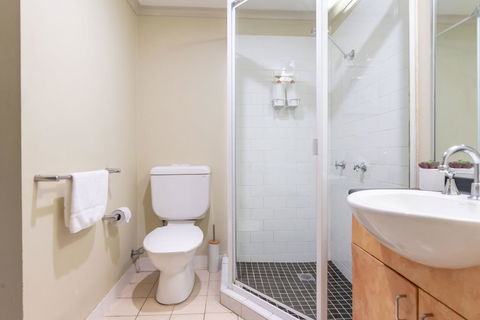 Classic 2 BR Apt In Pyrmont - Accommodation Directory 8