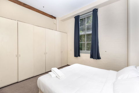 Classic 2 BR Apt In Pyrmont - Accommodation Directory 13