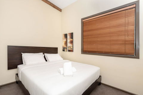 Classic 2 BR Apt In Pyrmont - Accommodation Directory 7