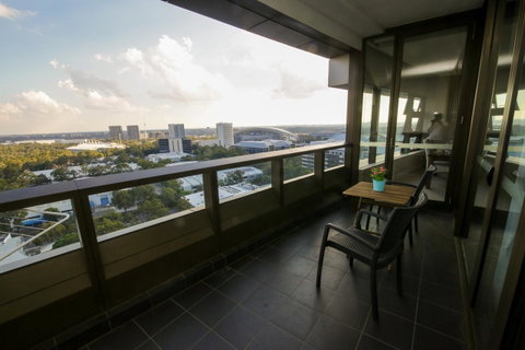 Olympic Park Sunshine 2 Bedrooms Apts With Private Parking - Accommodation Directory 6