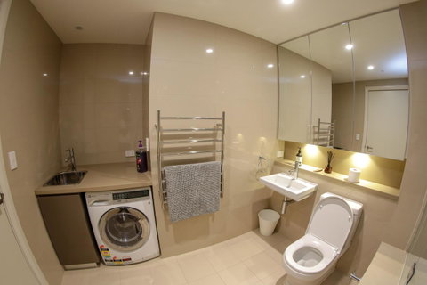 Olympic Park Sunshine 2 Bedrooms Apts With Private Parking - Accommodation Directory 16