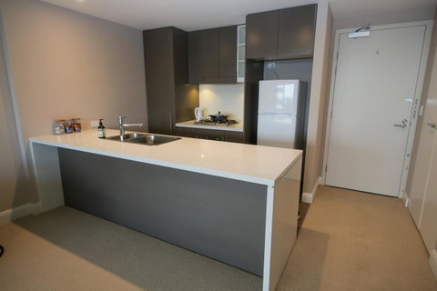 Olympic Park Sunshine 2 Bedrooms Apts With Private Parking - Accommodation Directory 9