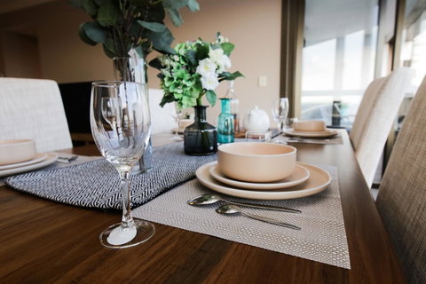 Olympic Park Sunshine 2 Bedrooms Apts With Private Parking - Accommodation Directory 5