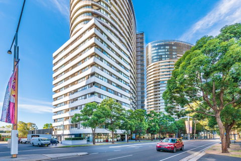 Olympic Park Sunshine 2 Bedrooms Apts With Private Parking - Accommodation Directory 31